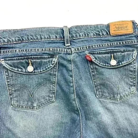 Vintage Levi’s Y2K Double Button Flap Pocket Cuffed Bermuda Jean Shorts Size 10 - Picture 4 of 14